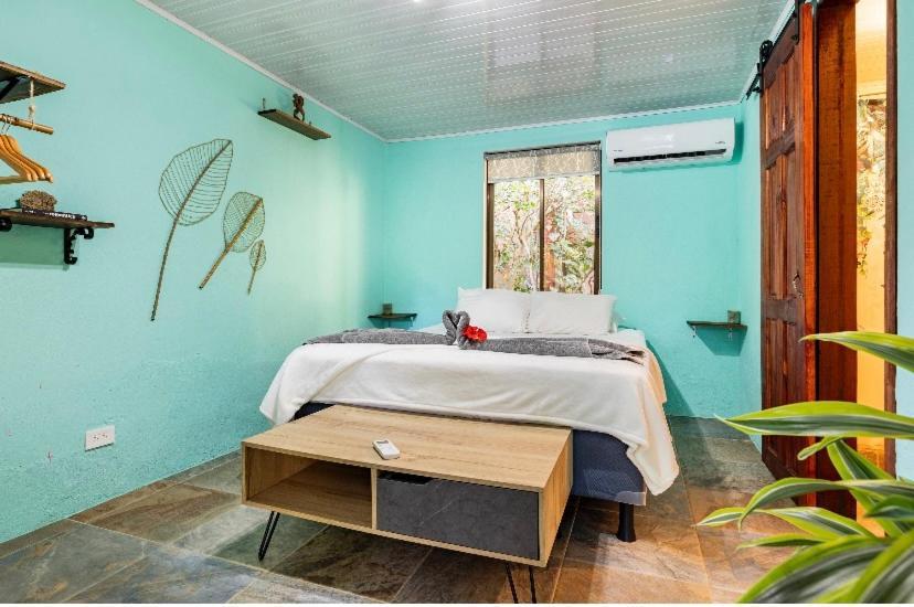 Boutique Rooms River Front At La Junta Dominical Exterior photo