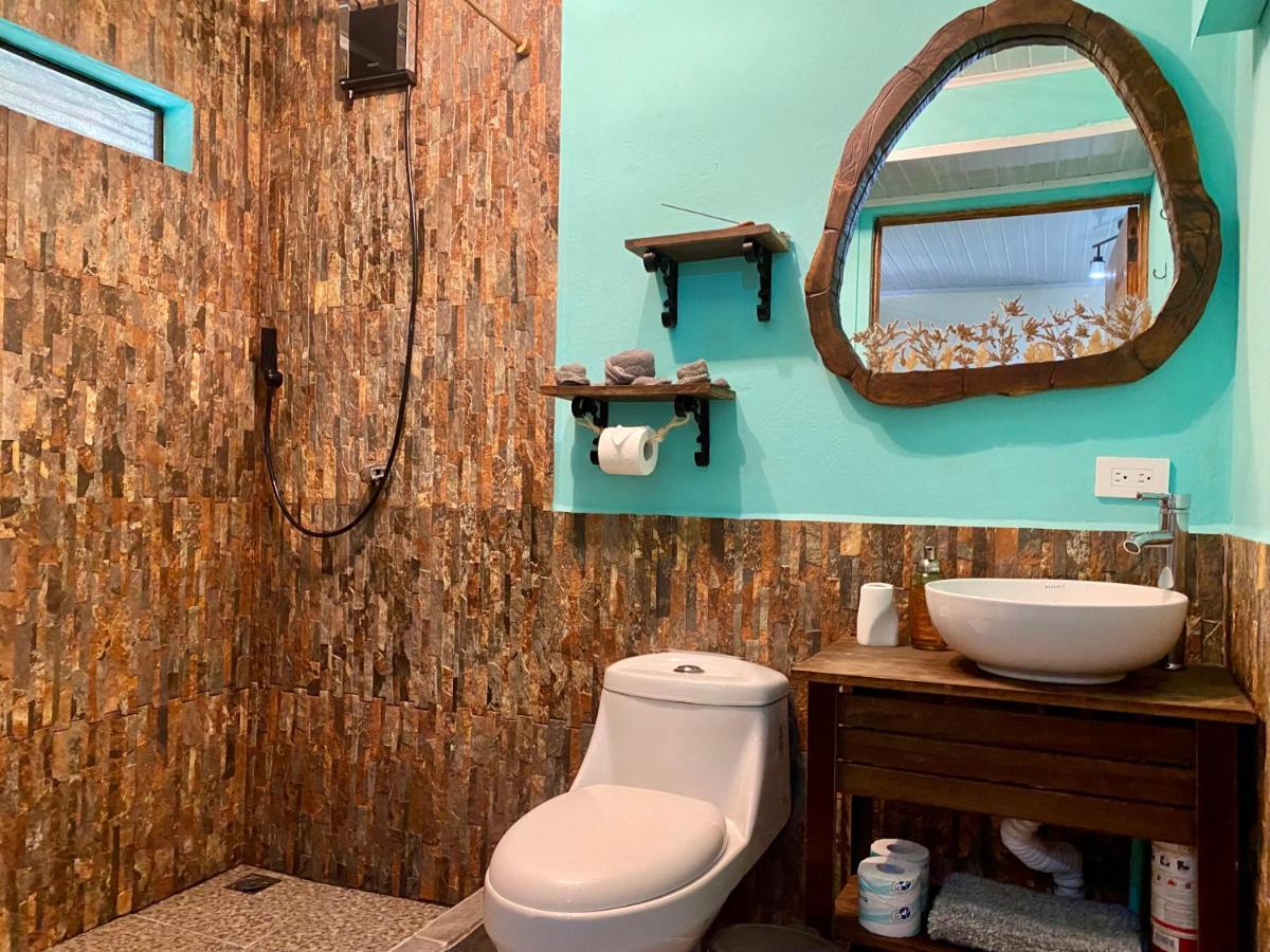 Boutique Rooms River Front At La Junta Dominical Exterior photo
