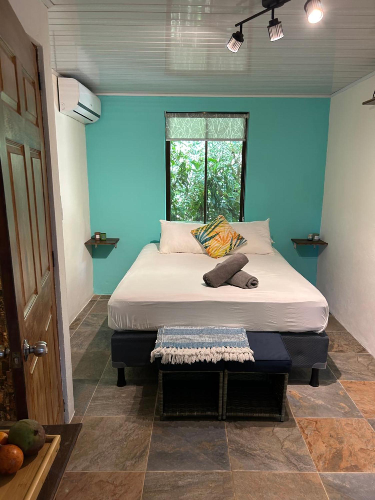 Boutique Rooms River Front At La Junta Dominical Exterior photo